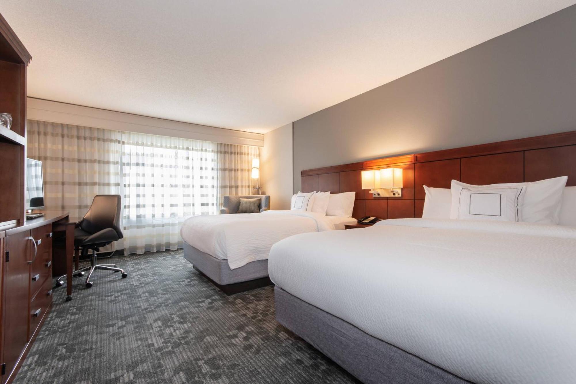 Courtyard By Marriott Charlotte Lake Norman Huntersville Eksteriør billede