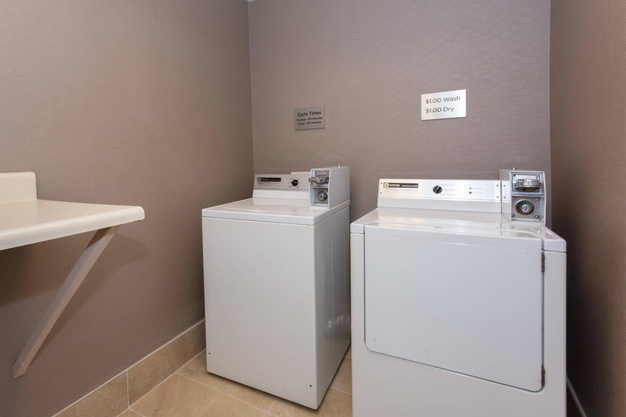 Courtyard By Marriott Charlotte Lake Norman Huntersville Eksteriør billede