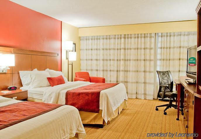 Courtyard By Marriott Charlotte Lake Norman Huntersville Eksteriør billede